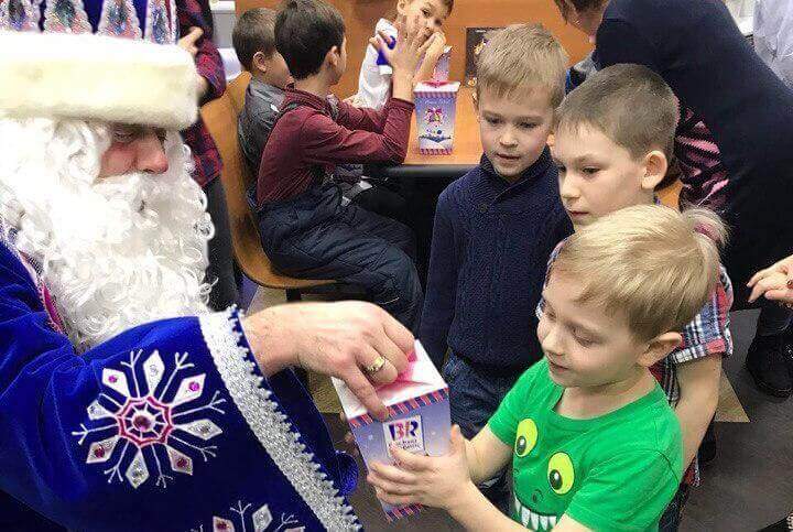 Дед Мороз "Баскин Роббинс" назвал Тверь городом сорта мороженого «Клубничное отличное» 