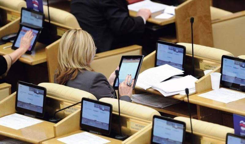В Госдуме РФ в первом чтении принят законопроект о «запрете» анонимности в мессенджерах