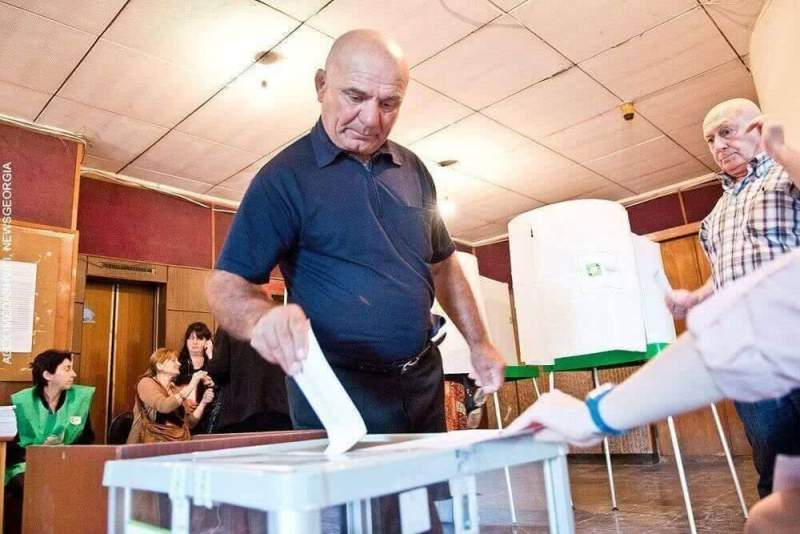 «Грузинская мечта» лидирует на парламентских выборах