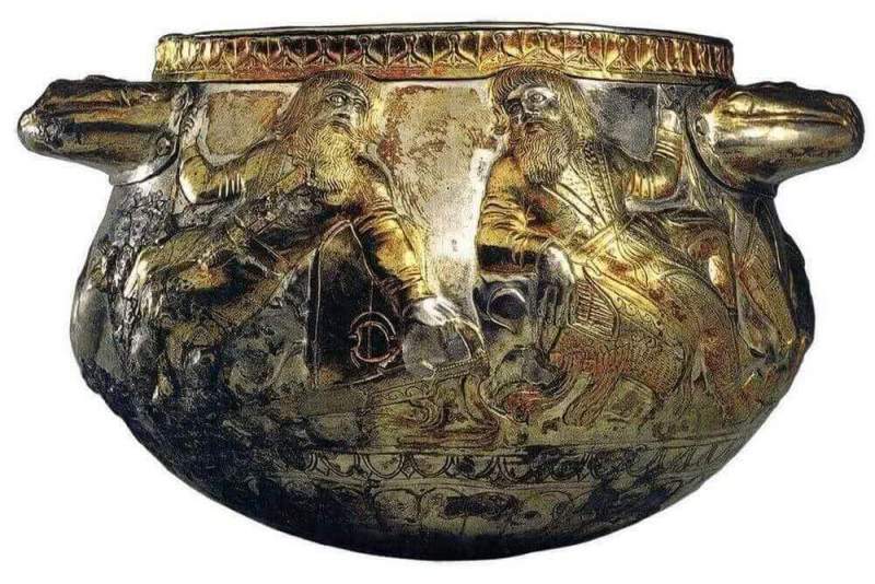 Найдена чаша с древнейшим скифским родовым знаком