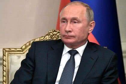 Владимир Путин подписал указы о помиловании женщин и старика