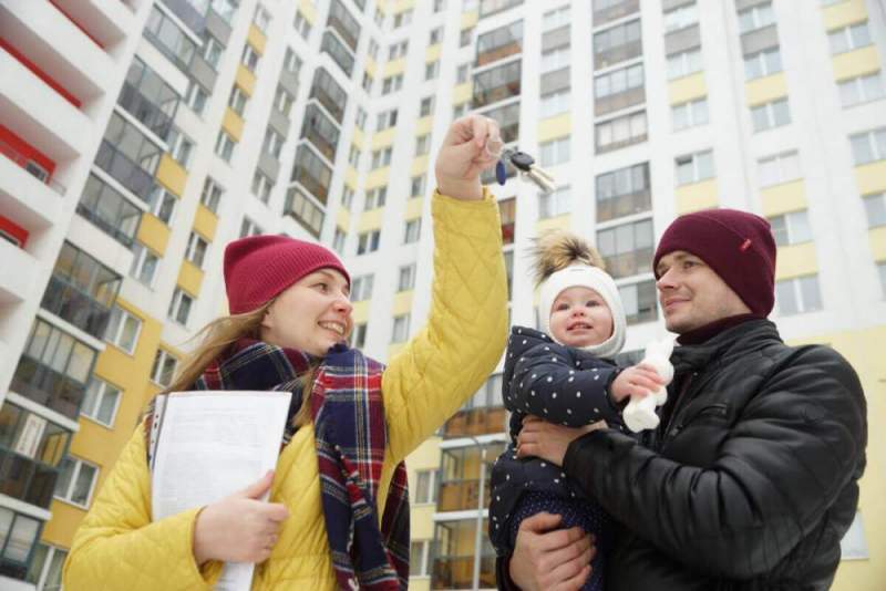 Путин поручил расширить льготную ипотеку для семей с детьми