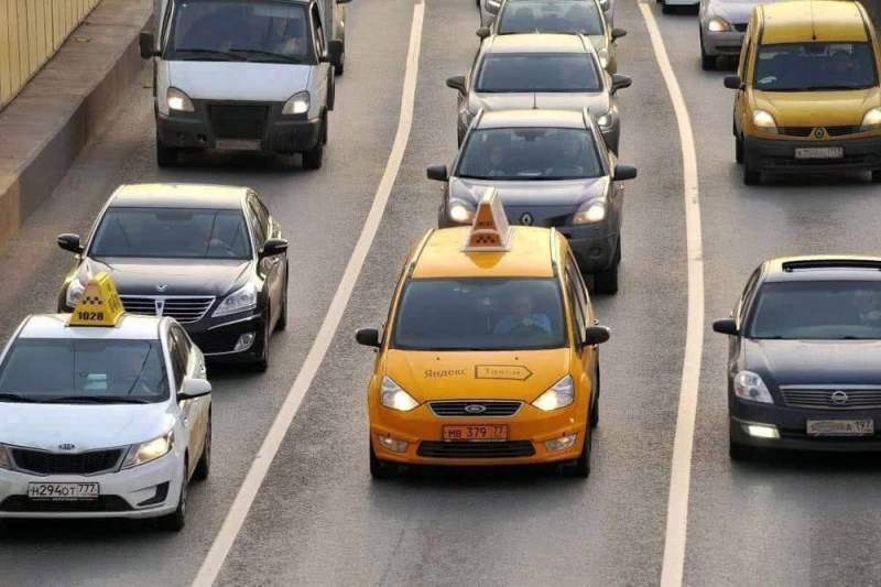 Таксисты подвергнутся проверке ФАС из-за увеличенных тарифов