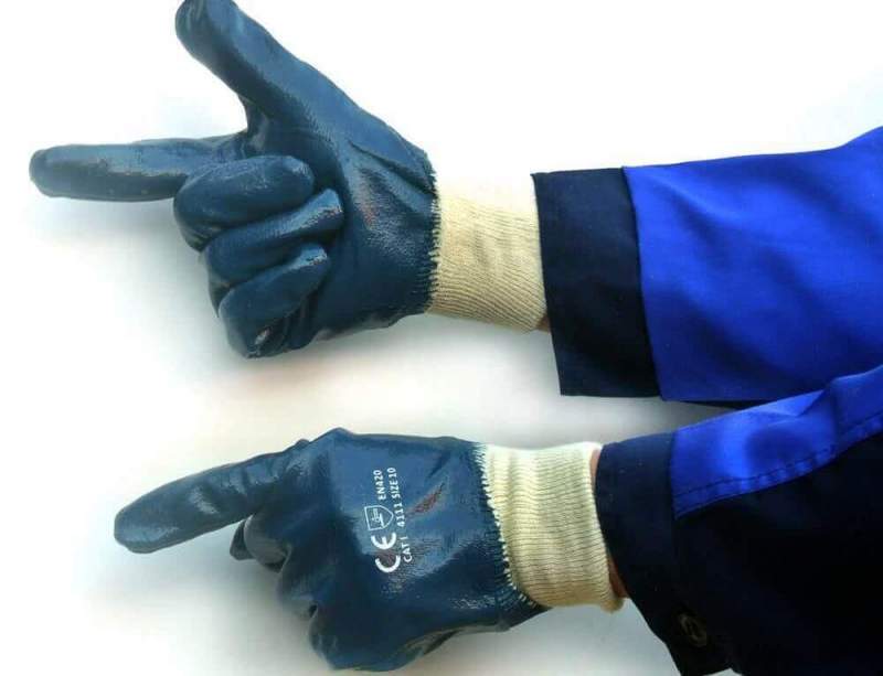 Рабочие перчатки как необходимость на производстве