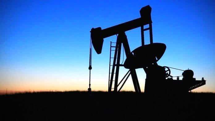 Впервые за 10 лет зафиксирован рост добычи нефти