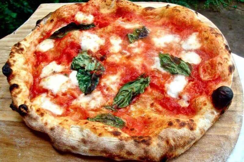 Пицца по-неаполитански: факты и особенности
