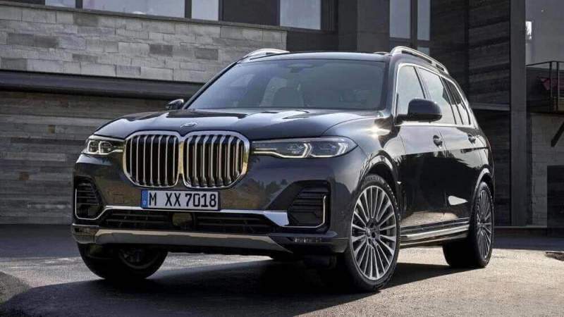 BMW X7: баварцы объявили цены на новый флагманский кроссовер