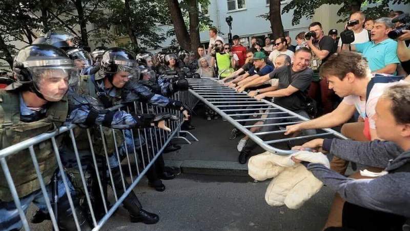 РЕН-ТВ: либералы пытались устроить в Москве майдан по западным методичкам