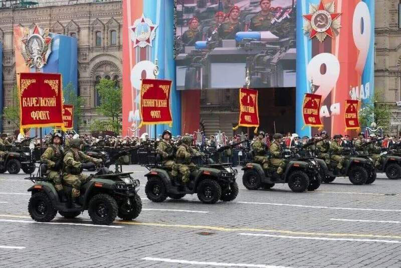 На Красной площади завершился военный парад в честь 73-й годовщины Великой Победы