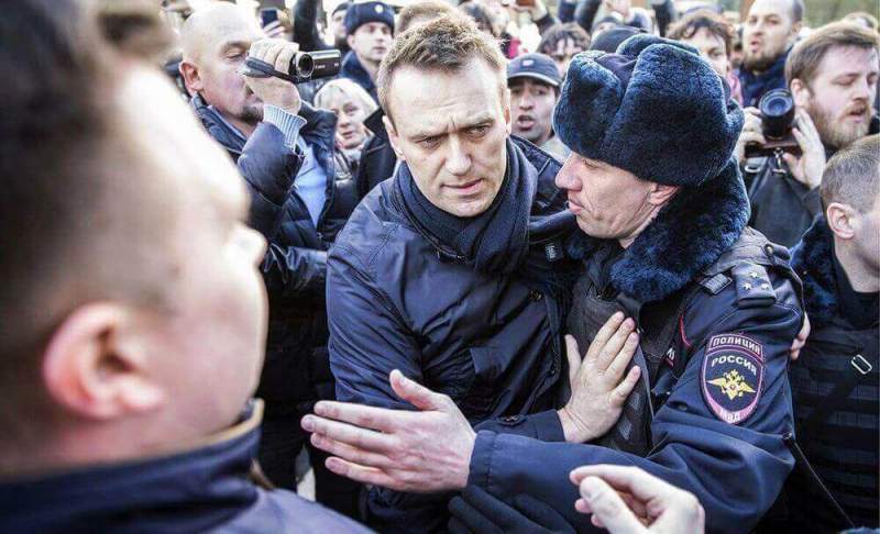 Навального посадили на 30 суток 