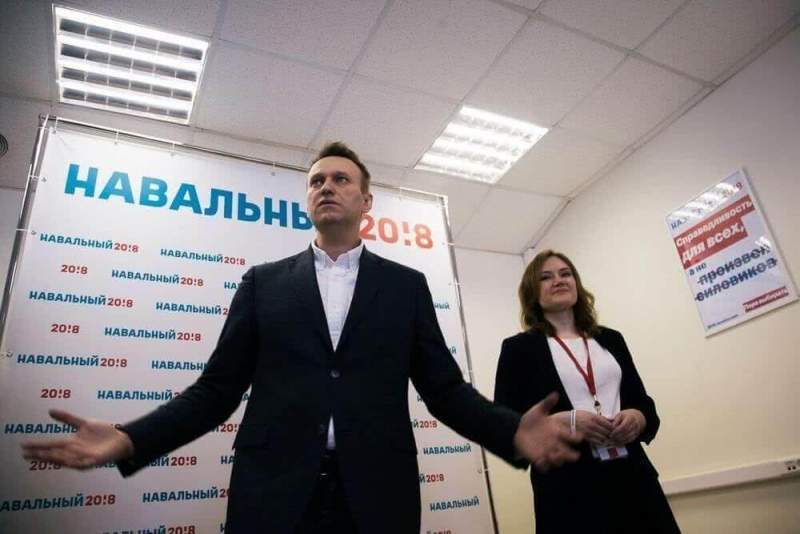 Медведев заблокировал Навального в Instagram