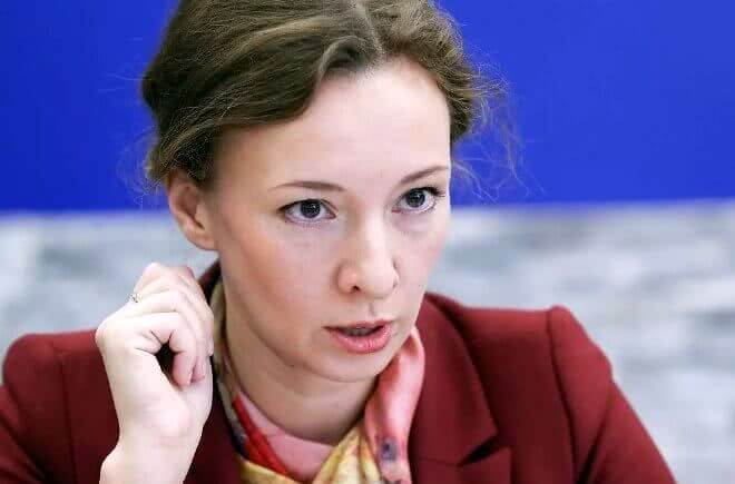 Анна Кузнецова поделилась мнением о поправках в Конституцию