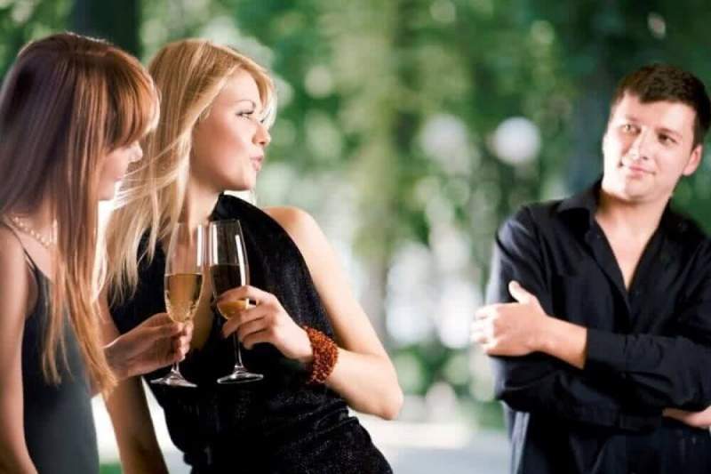 Секреты эффективного знакомства с девушкой в баре, кафе или ночном клубе