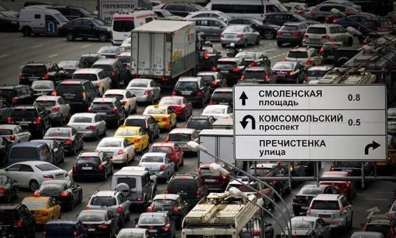 Московские власти: «Время для летней резины еще не настало»