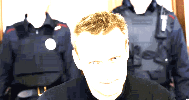 Кто на самом деле прикрывает зад Навального от тюремной кичи