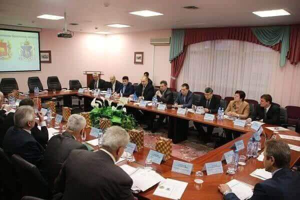 В Салехарде было подписано соглашение о сотрудничестве между делегацией Брестской области республики Беларусь и Торгово-промышленной палатой ЯНАО.