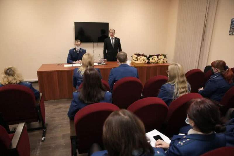 Михаил Романов провел встречу с работниками прокуратуры Колпинского района Санкт-Петербурга
