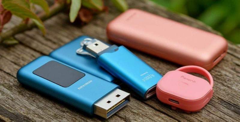 Логотип на гаджетах: скрытый маркетинг, который работает 24/7