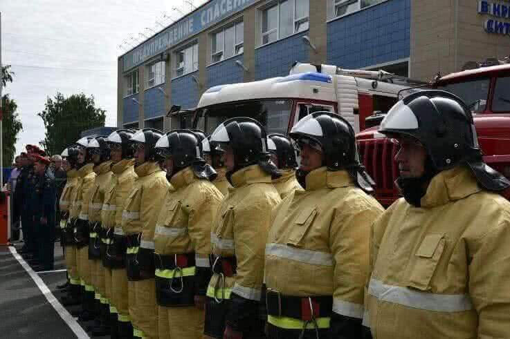 В Петрозаводске открыли памятник «Пожарным и спасателям»
