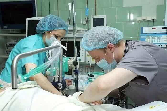 Московские врачи восстановили женщине лицо после ожогов от взрыва яиц