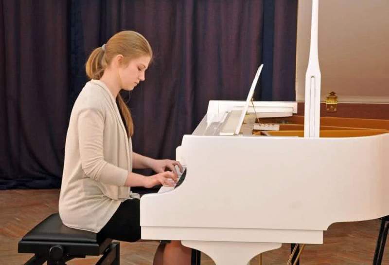 Педагог школы №2120 входит в топ-20 лучших учителей музыки столицы