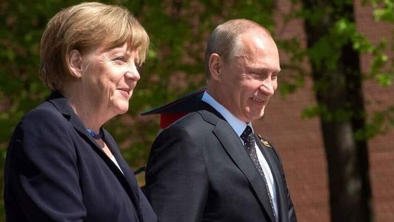 Меркель заявила о готовности выстраивать диалог с Россией