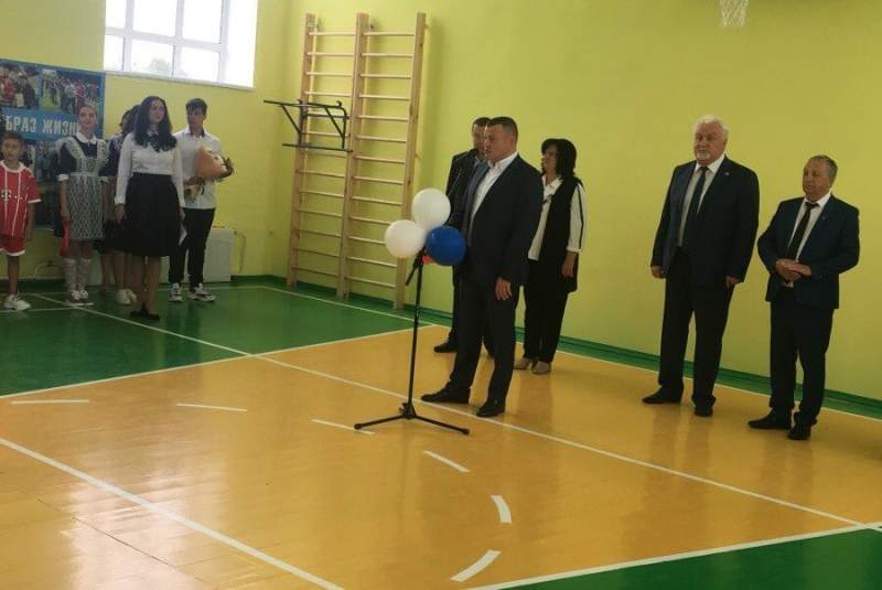 Глава региона Александр Никитин принял участие в открытии спортзала в школе села Глазок Мичуринского района