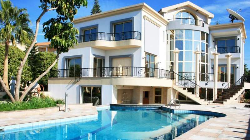 Почему стоит инвестировать средства в приобретение недвижимости на Кипре