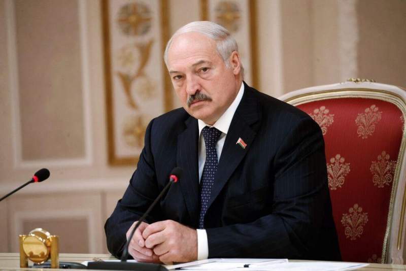 Лукашенко поздравил Путина с Днем России 