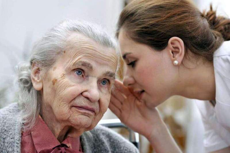 Болезнь Альцгеймера: факторы риска, лечение и уход за пациентами