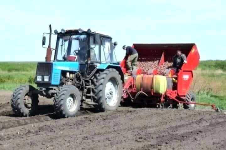 Аграрии Хабаровского края завершают посадку картофеля