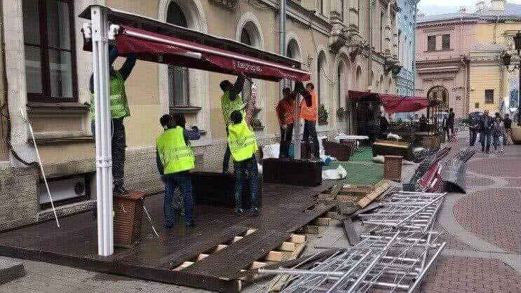 Ломать не строить: ККИ сносит ларьки, гаражи и летние веранды