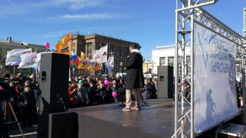 Согласованный митинг оппозиции в Петербурге провалился