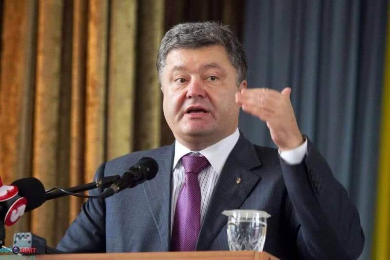 Петр Порошенко: Санкции против России необходимо усилить