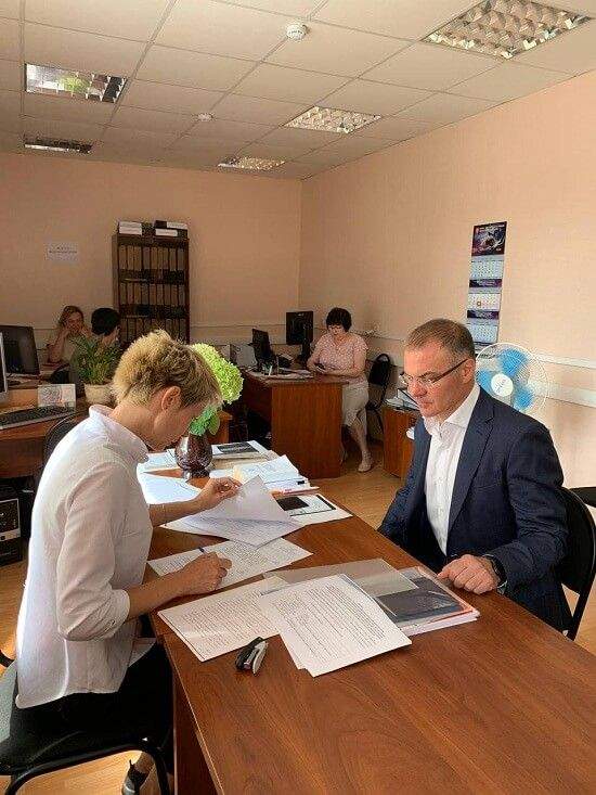 В Серпуховском избиркоме приняли документы на регистрацию качестве кандидата от Александра Когана