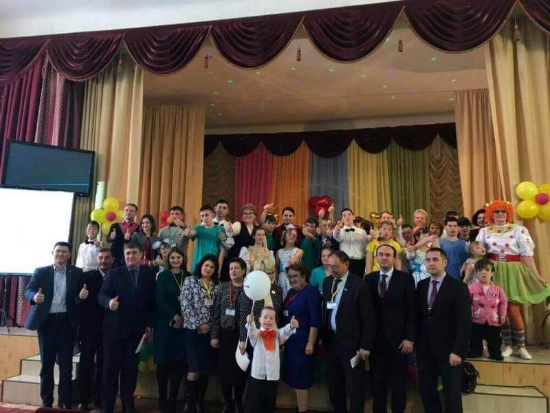 В Серафимовском детском доме-интернате прошел праздник, посвященный Международному дню инвалидов.