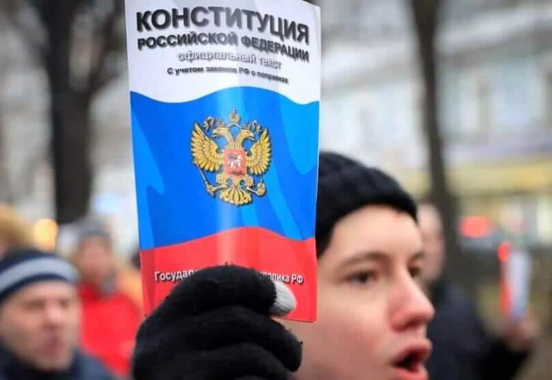 Киркова: Российские чиновники не должны иметь гражданство в других странах