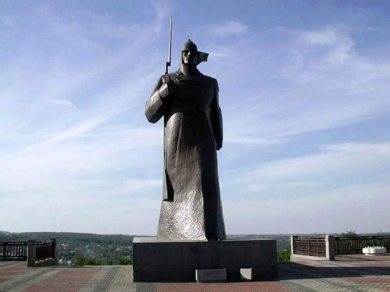 Туймазинские школьники создадут эскиз памятника  героям- красноармейцам 
