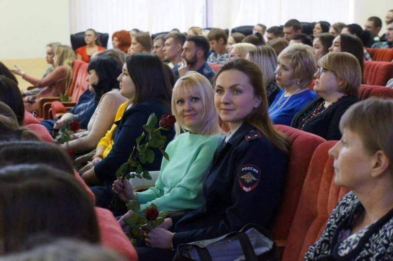 В УВД по ЮВАО состоялось праздничное мероприятие, посвященное Международному женскому дню