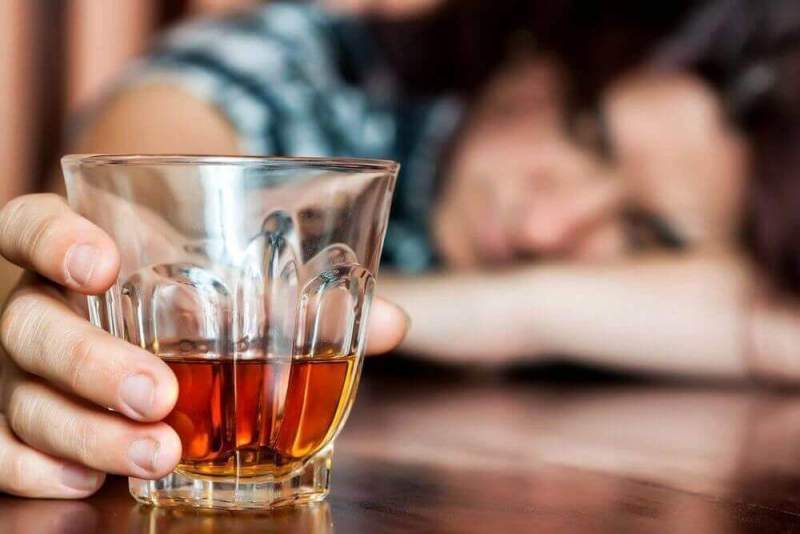 Исследователи объяснили, почему алкоголь вызывает зависимость