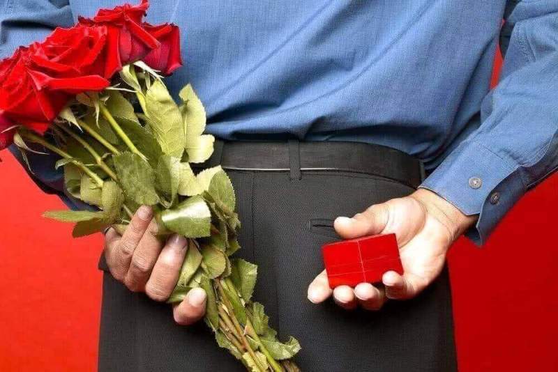 Более 30% российских мужчин дарят цветы своим женщинам лишь 8 марта
