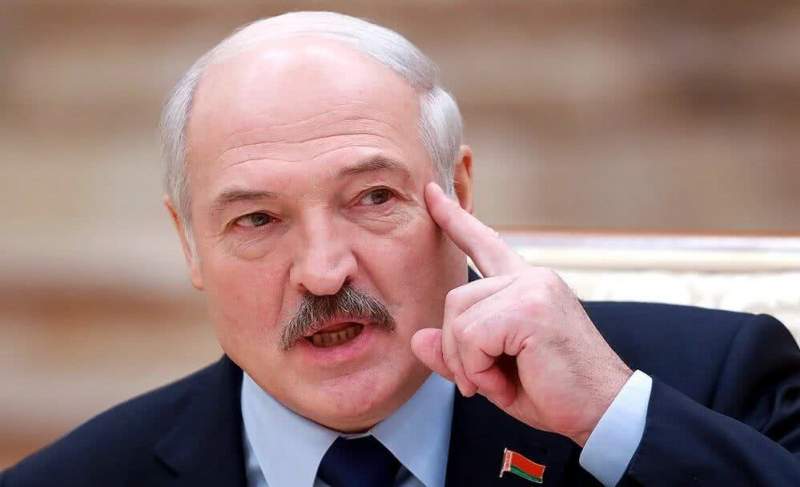 Лукашенко посоветовал Польше разобраться со своими президентскими выборами