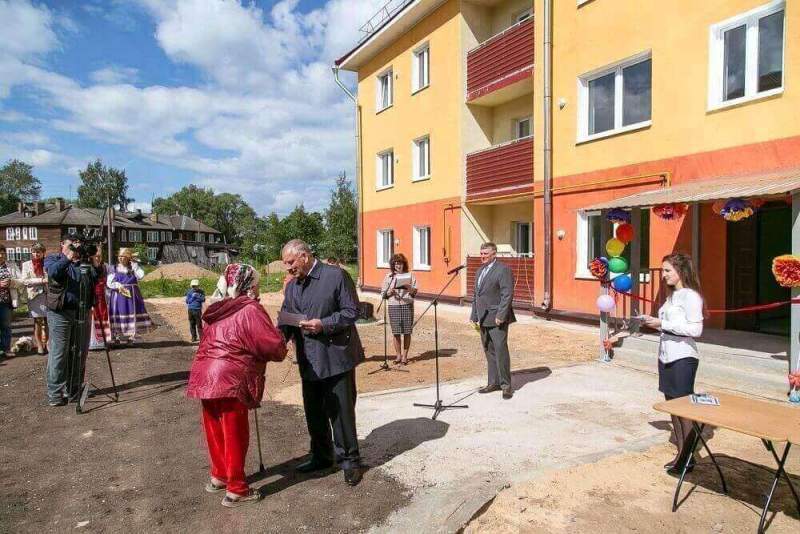 Власти Новгородской области планируют досрочно выполнит указ президента о расселении ветхого и аварийного жилья