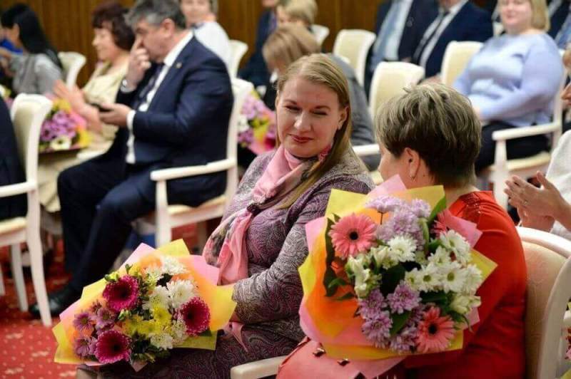 Губернатор Хабаровского края провел торжественный прием в честь Международного женского дня