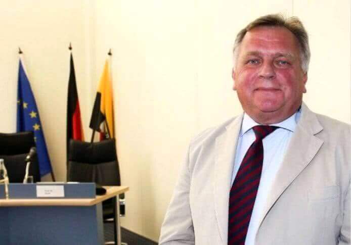 Остановить глобальное изменение климата в мире при помощи новых источников энергии и политической поддержке