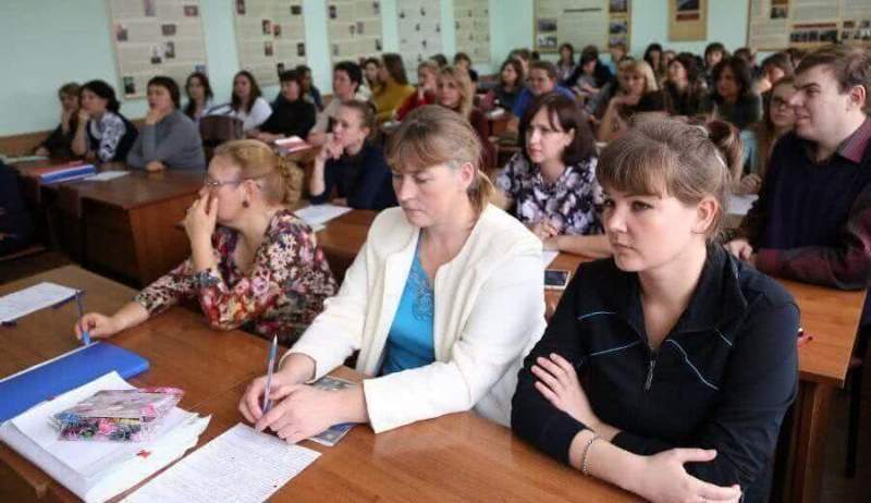 В 2017 году на региональную программу оздоровления педагогов в Алтайском крае направят 9,6 млн. рублей
