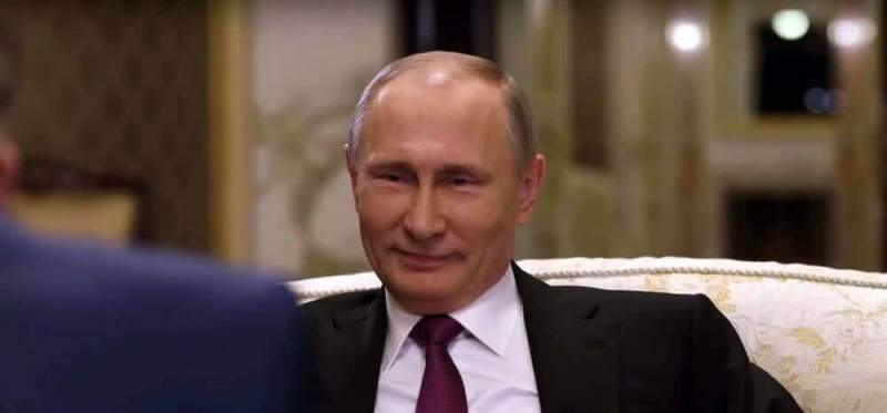Песков: «Мы не ожидали, что фильм «Интервью с Путиным» будет длиться четыре часа
