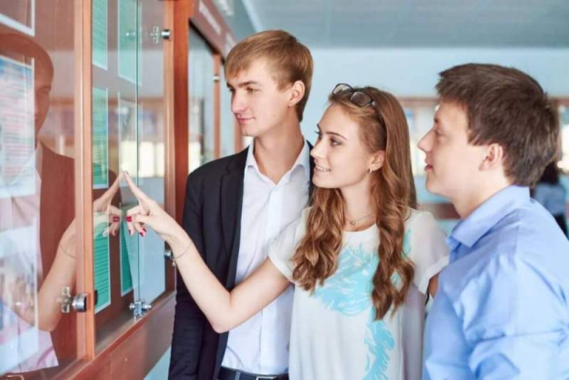 Российских абитуриентов ожидает высокий конкурс при поступлении