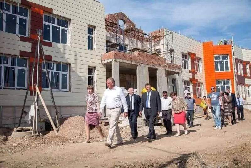 В Новгородской области завершается строительство детского сада на 160 мест