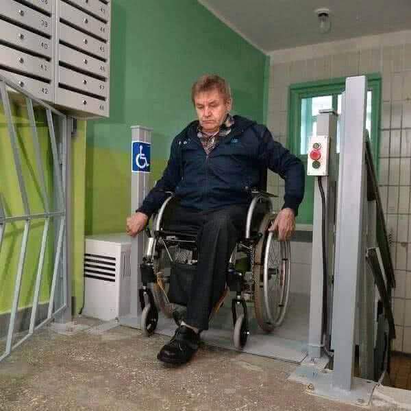 В Нижневартовске запустили уникальный лифт для маломобильных граждан